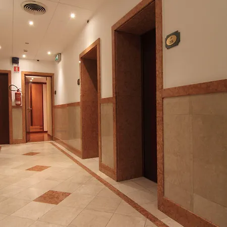 Metro Отель Милан