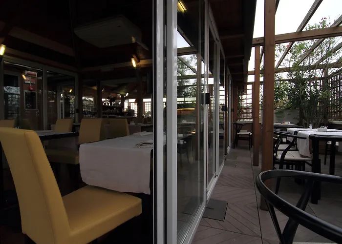 メトロ ホテル 3*